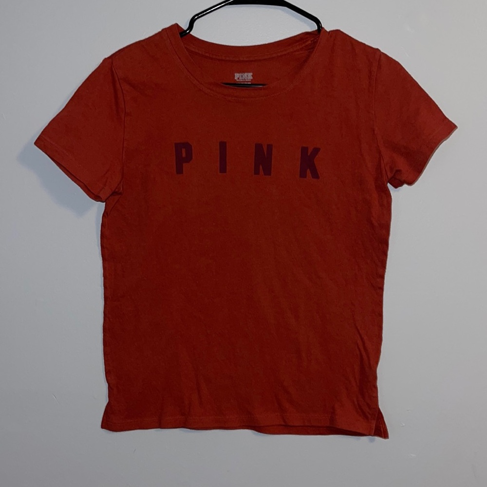 VS PINK orange tshirt with ‘PINK’ on the front size small